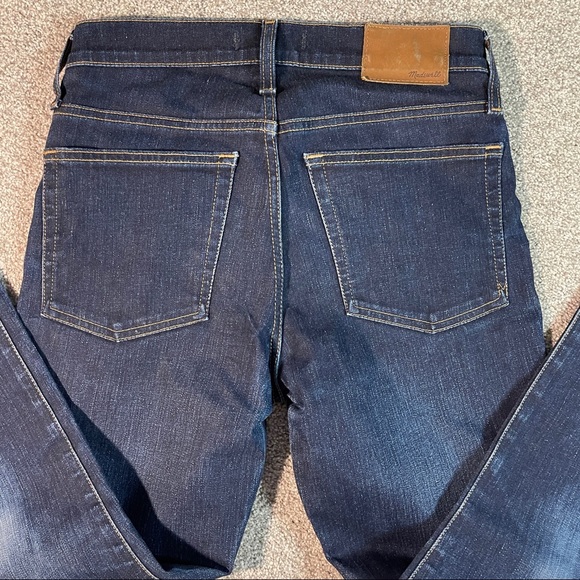 Madewell Skinny Mid Rise 9” Dark Wash Jeans Size 30x30 - Picture 4 of 8